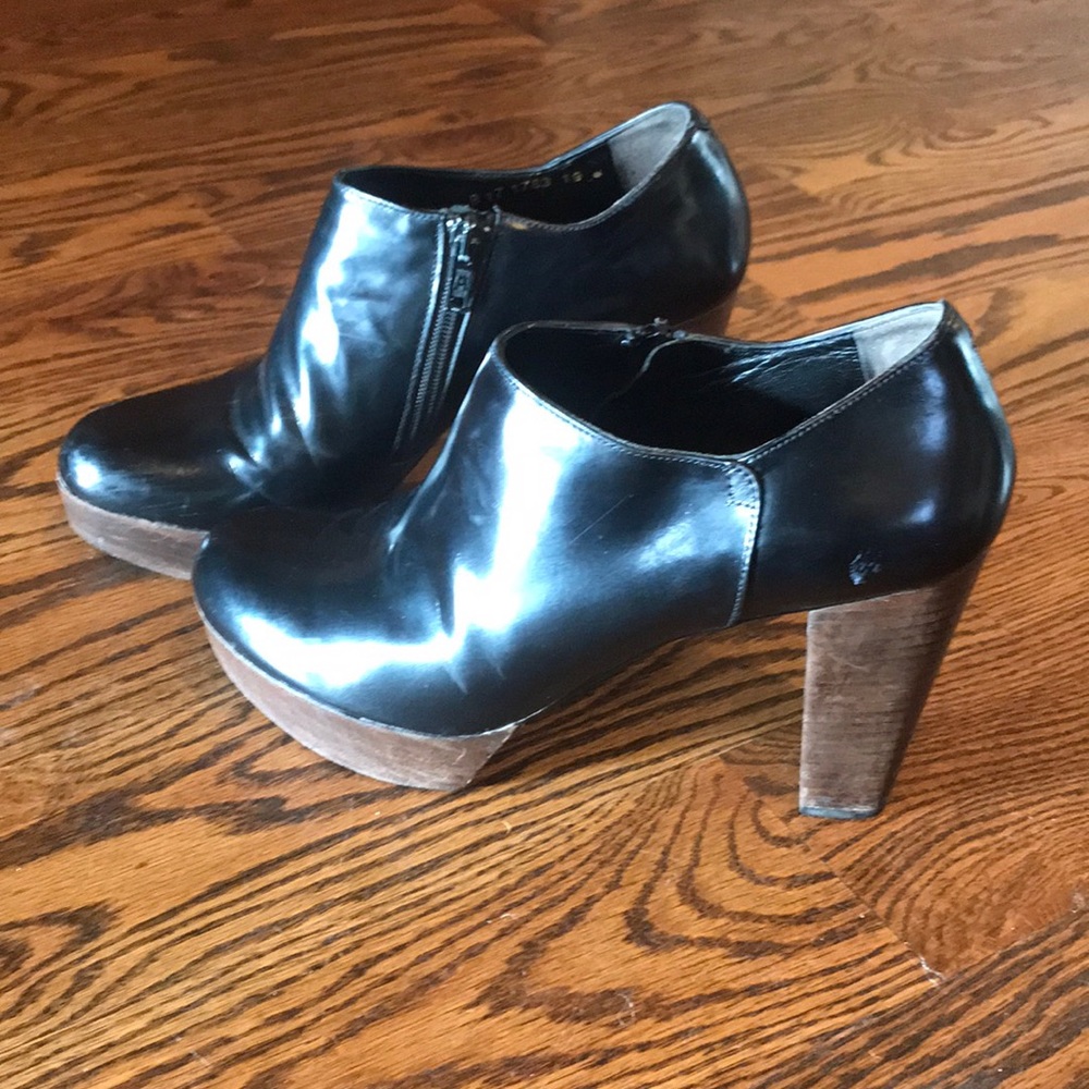 Robert Clergerie Paris beautiful black heels